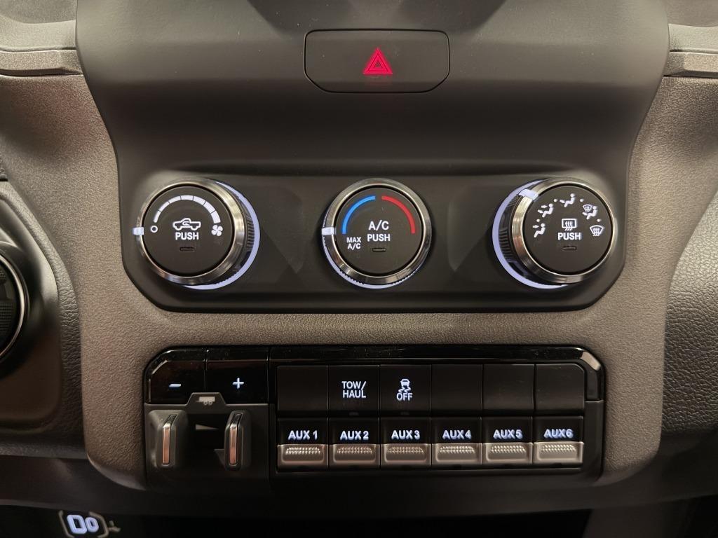RAM 2500 ST 4WD 2024