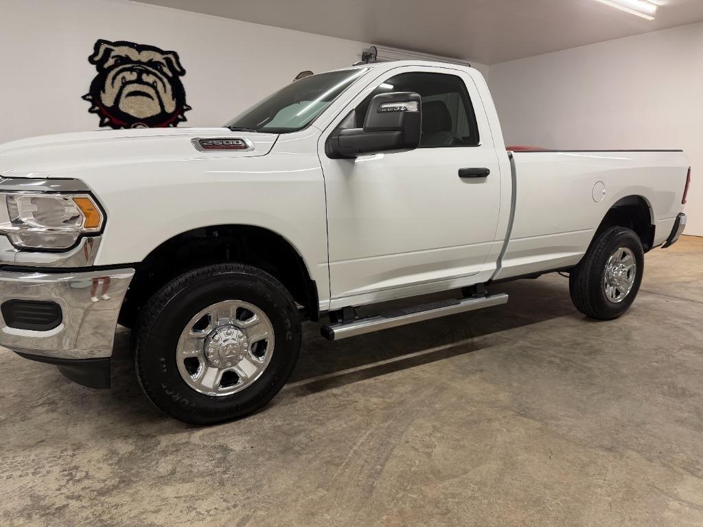 RAM 2500 ST 4WD 2024