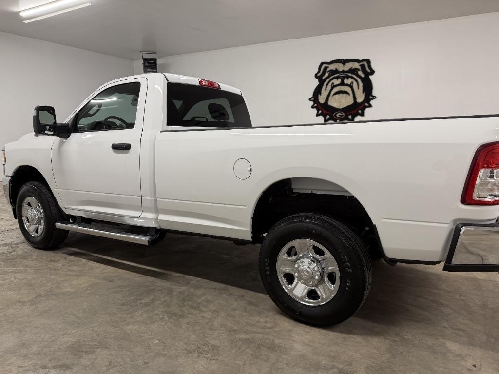 RAM 2500 ST 4WD 2024