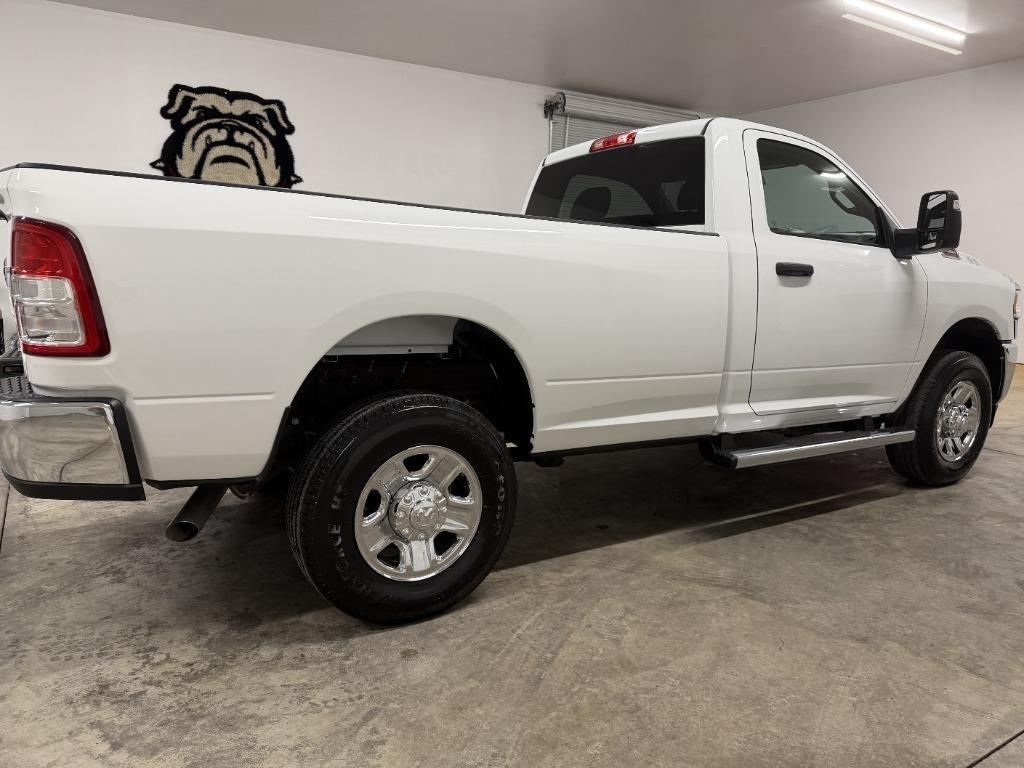 RAM 2500 ST 4WD 2024