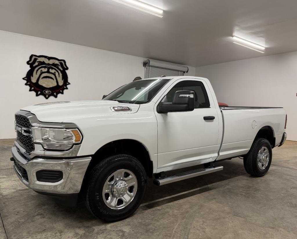 RAM 2500 ST 4WD 2024