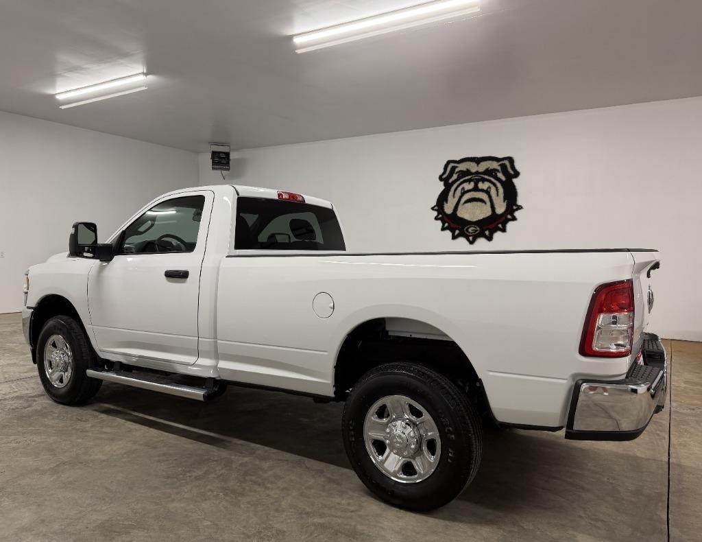 RAM 2500 ST 4WD 2024