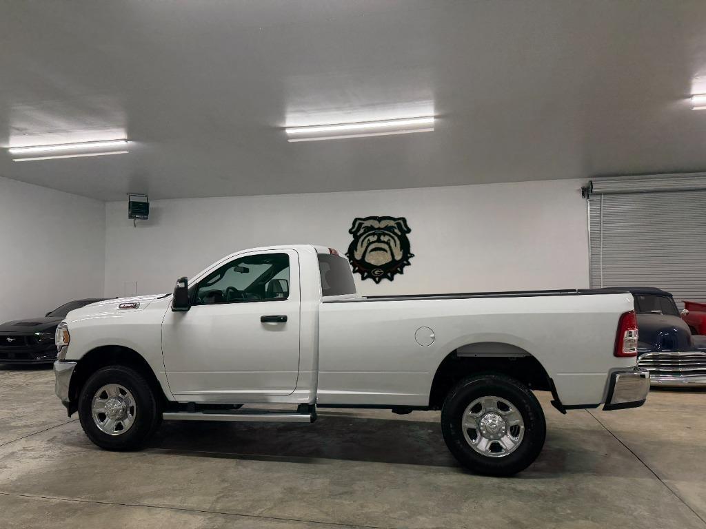 RAM 2500 ST 4WD 2024