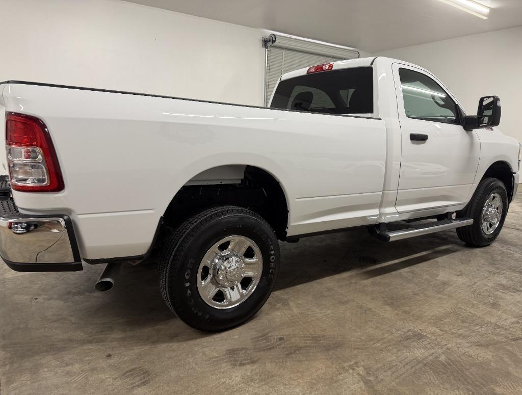 RAM 2500 ST 4WD 2024