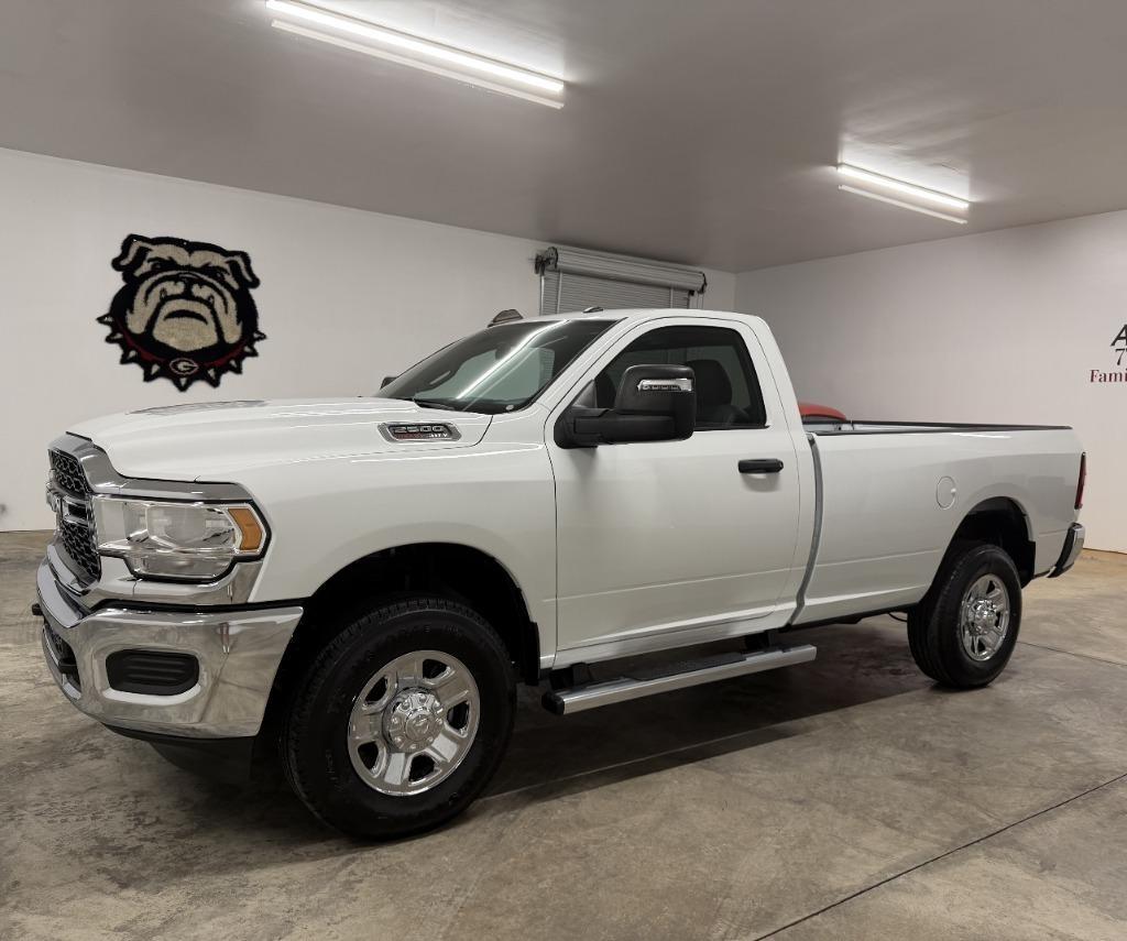 RAM 2500 ST 4WD 2024