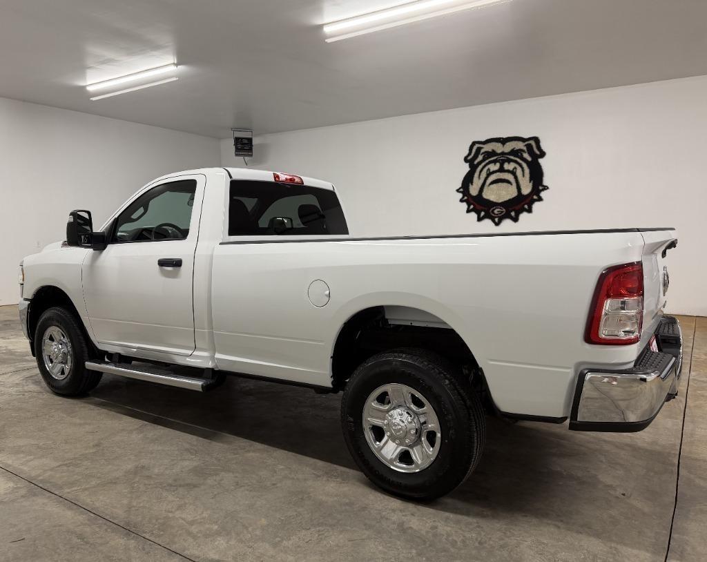 RAM 2500 ST 4WD 2024