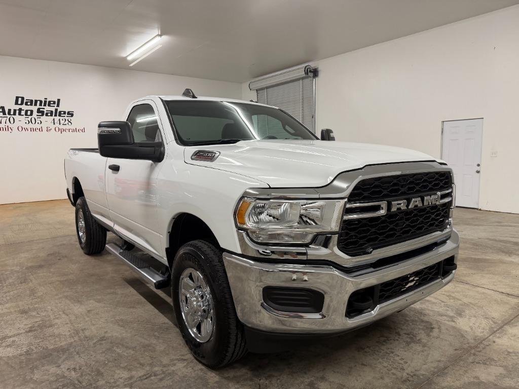 RAM 2500 ST 4WD 2024