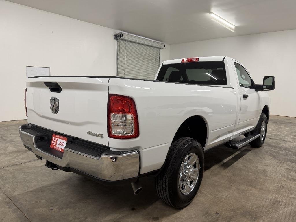 RAM 2500 ST 4WD 2024