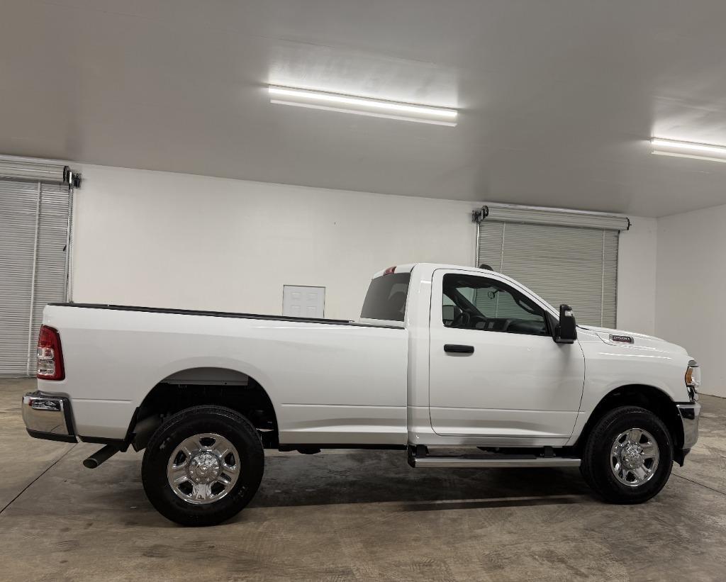RAM 2500 ST 4WD 2024