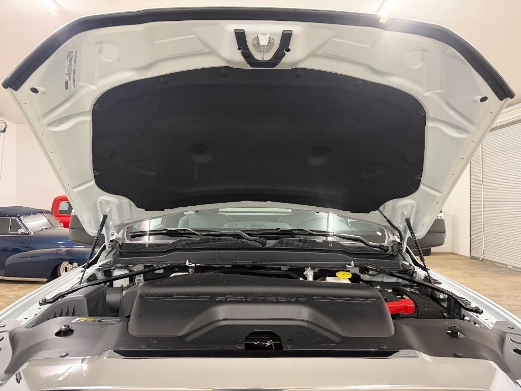 RAM 2500 ST 4WD 2024