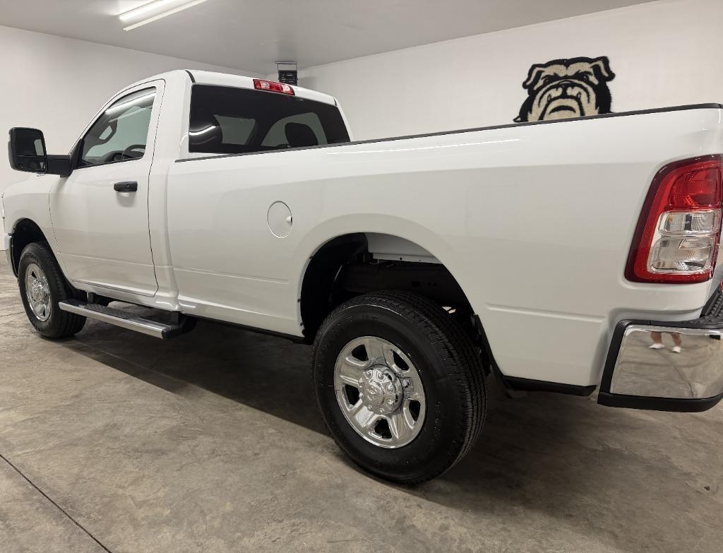 RAM 2500 ST 4WD 2024