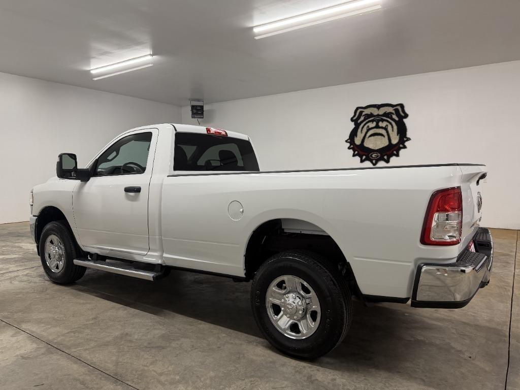 RAM 2500 ST 4WD 2024