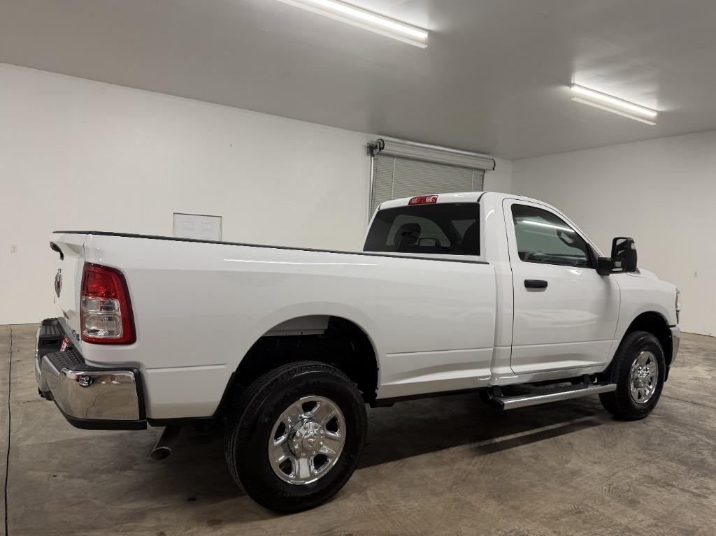 RAM 2500 ST 4WD 2024
