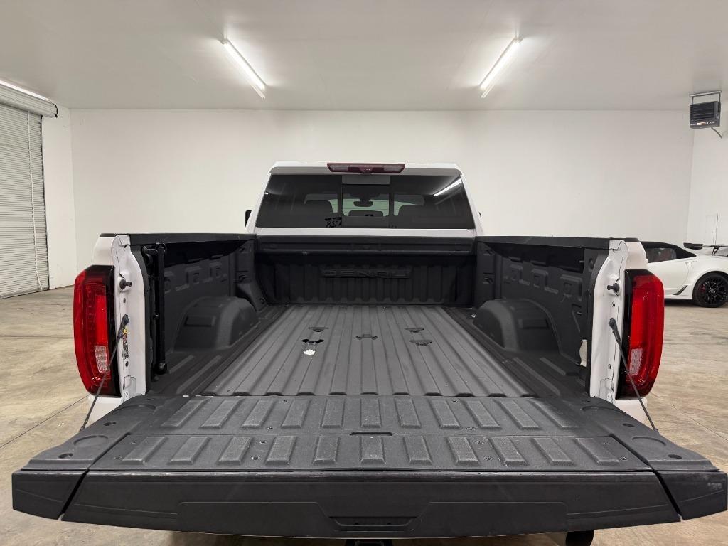 GMC Sierra 2500HD Denali Crew Cab 4WD SB 2022
