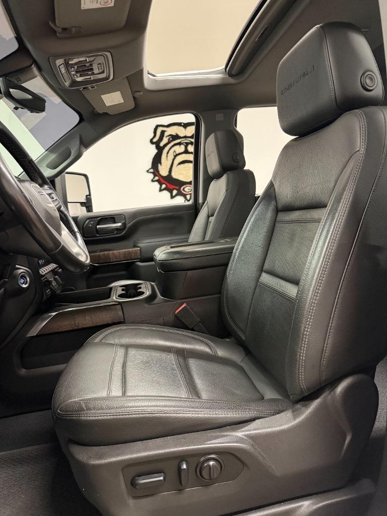 GMC Sierra 2500HD Denali Crew Cab 4WD SB 2022