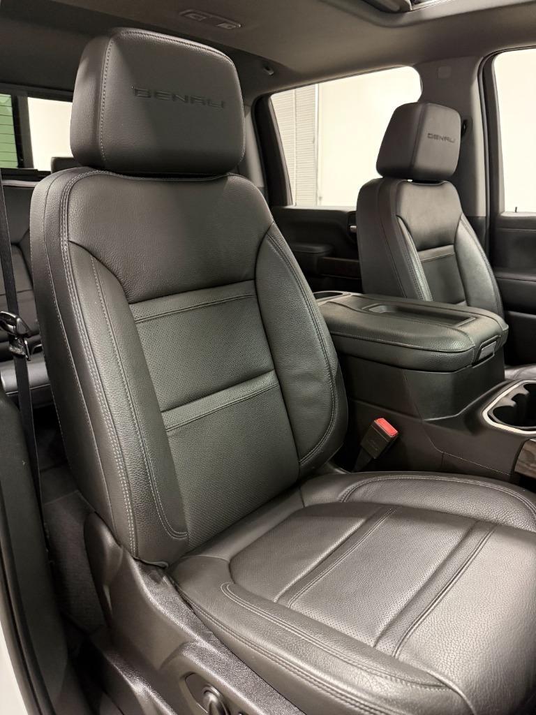 GMC Sierra 2500HD Denali Crew Cab 4WD SB 2022