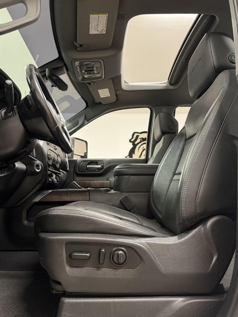 GMC Sierra 2500HD Denali Crew Cab 4WD SB 2022