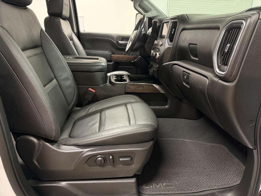 GMC Sierra 2500HD Denali Crew Cab 4WD SB 2022