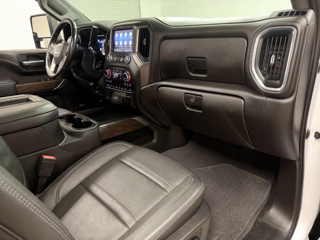 GMC Sierra 2500HD Denali Crew Cab 4WD SB 2022