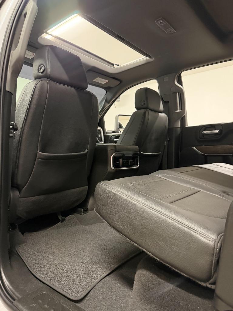 GMC Sierra 2500HD Denali Crew Cab 4WD SB 2022