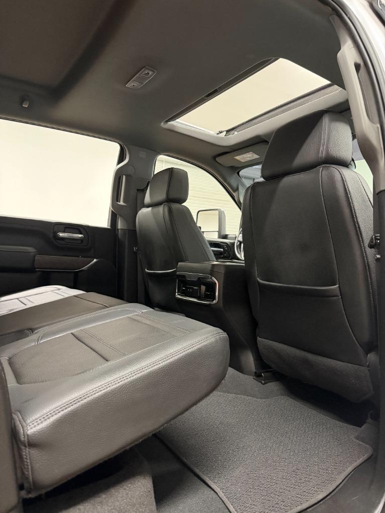 GMC Sierra 2500HD Denali Crew Cab 4WD SB 2022