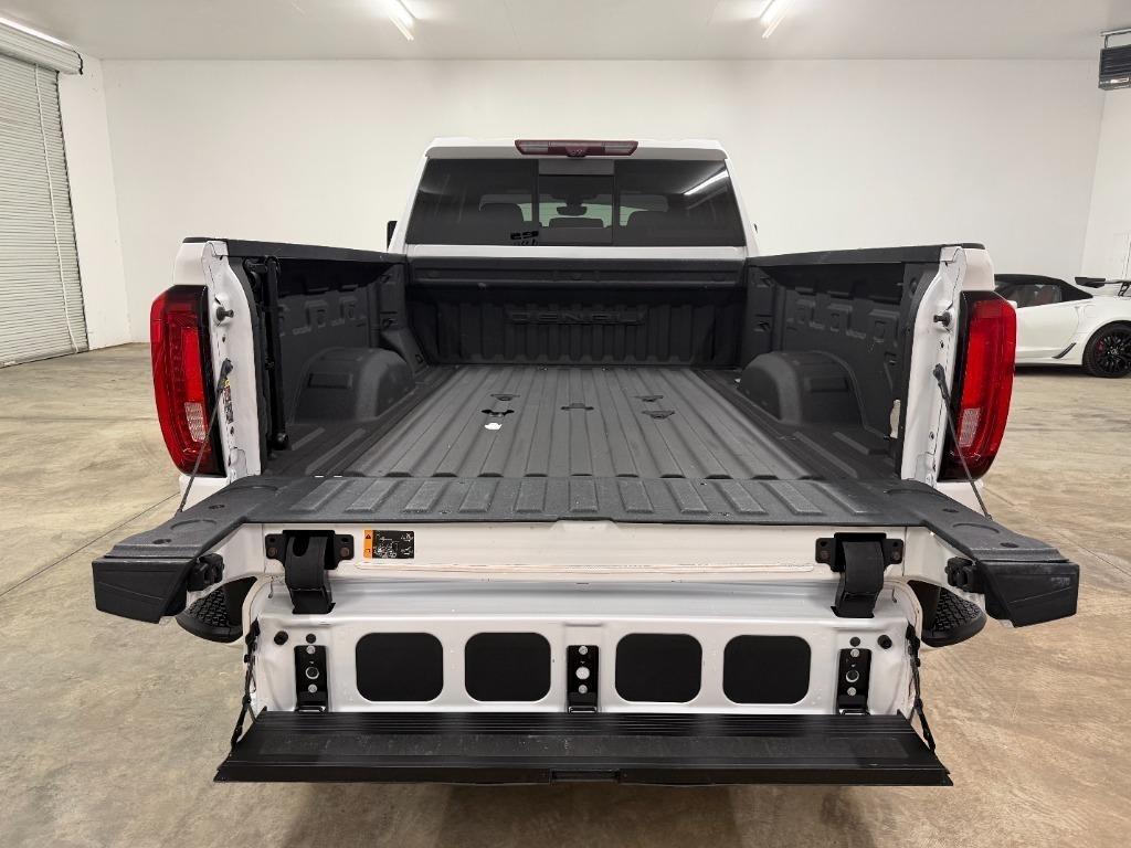 GMC Sierra 2500HD Denali Crew Cab 4WD SB 2022