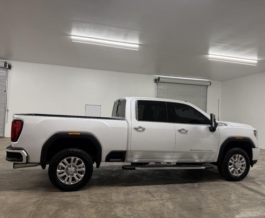 GMC Sierra 2500HD Denali Crew Cab 4WD SB 2022