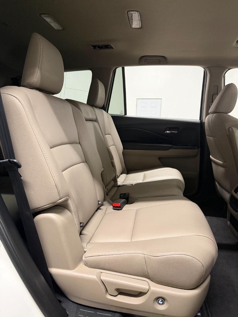 Honda Pilot EX-L w/Navigation 2017