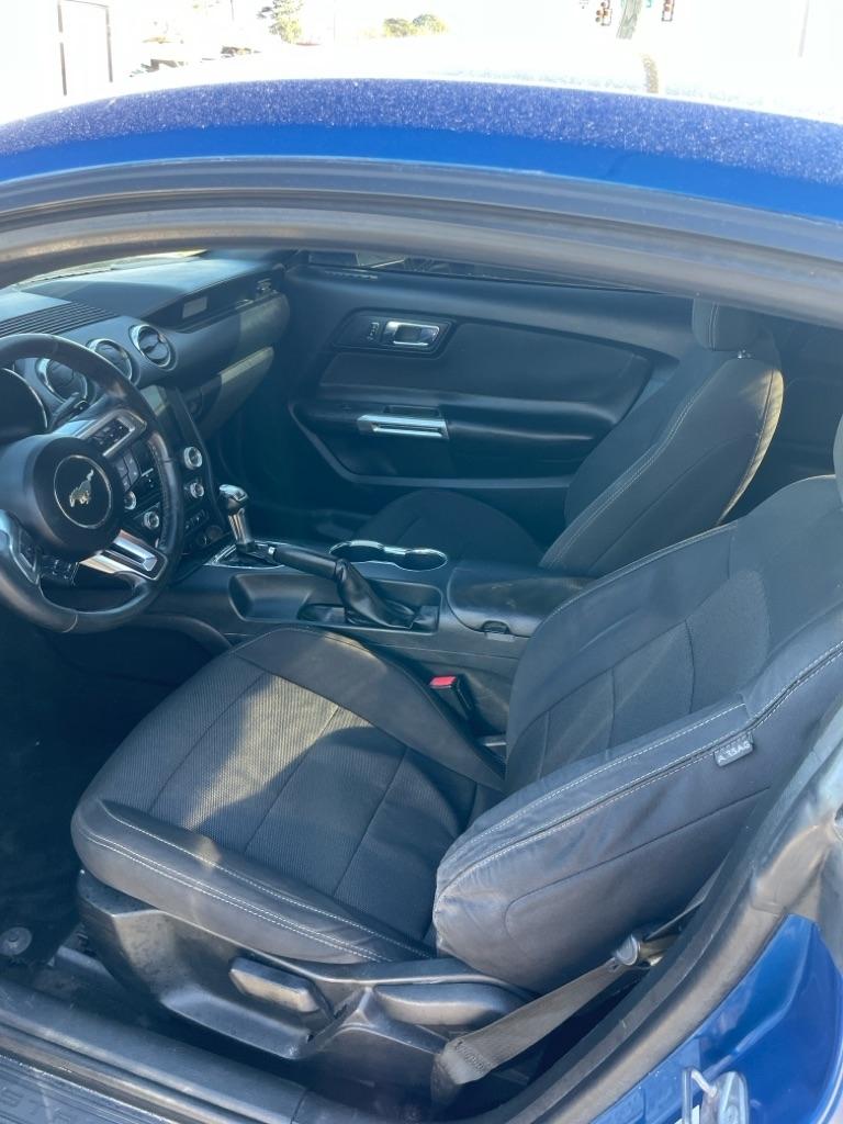 Ford Mustang V6 Coupe 2017