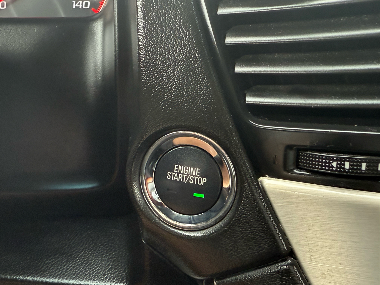 GMC Yukon Denali 4WD 2015 GMC Yukon Denali 4WD 2015