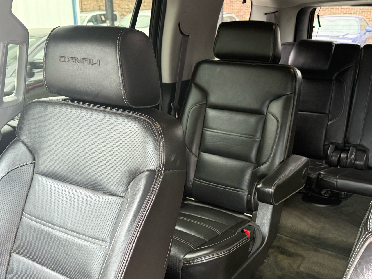 GMC Yukon Denali 4WD 2015 GMC Yukon Denali 4WD 2015