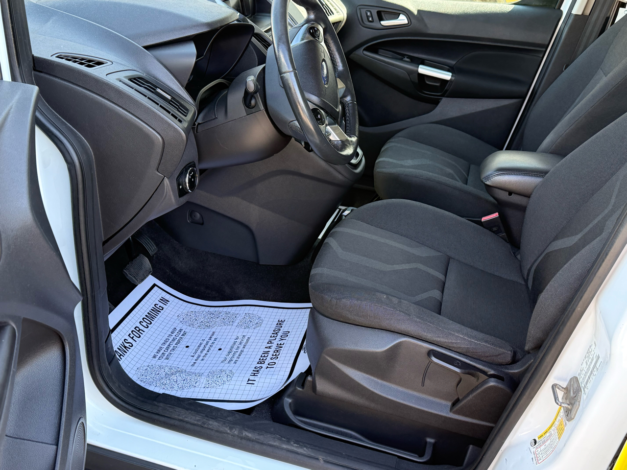 2015 Ford Transit Connect XLT photo 10