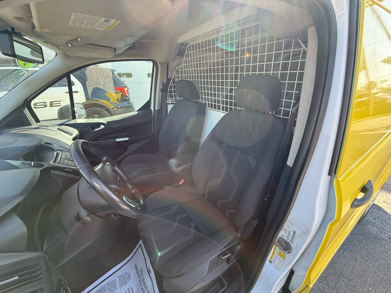 2015 Ford Transit Connect XLT photo 23