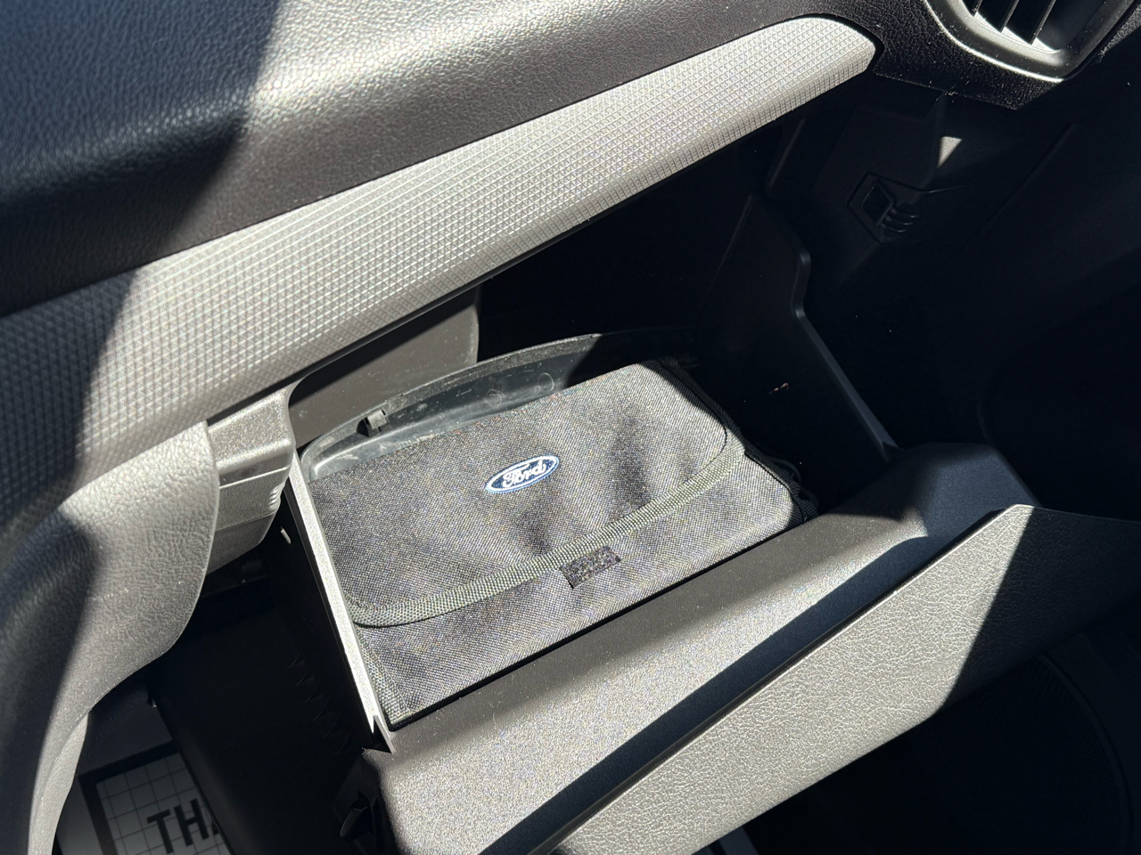 2015 Ford Transit Connect XLT photo 24