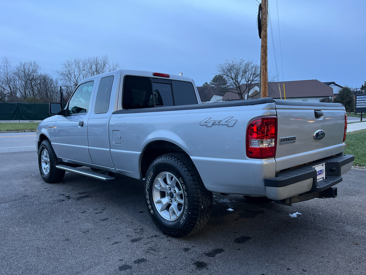 Ford Ranger Supercab 126" WB XLT 4WD 2011