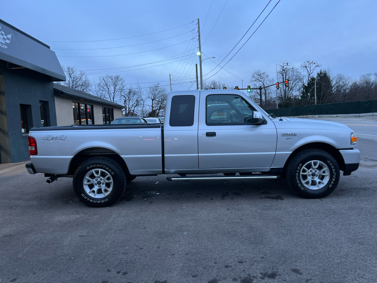 Ford Ranger Supercab 126" WB XLT 4WD 2011