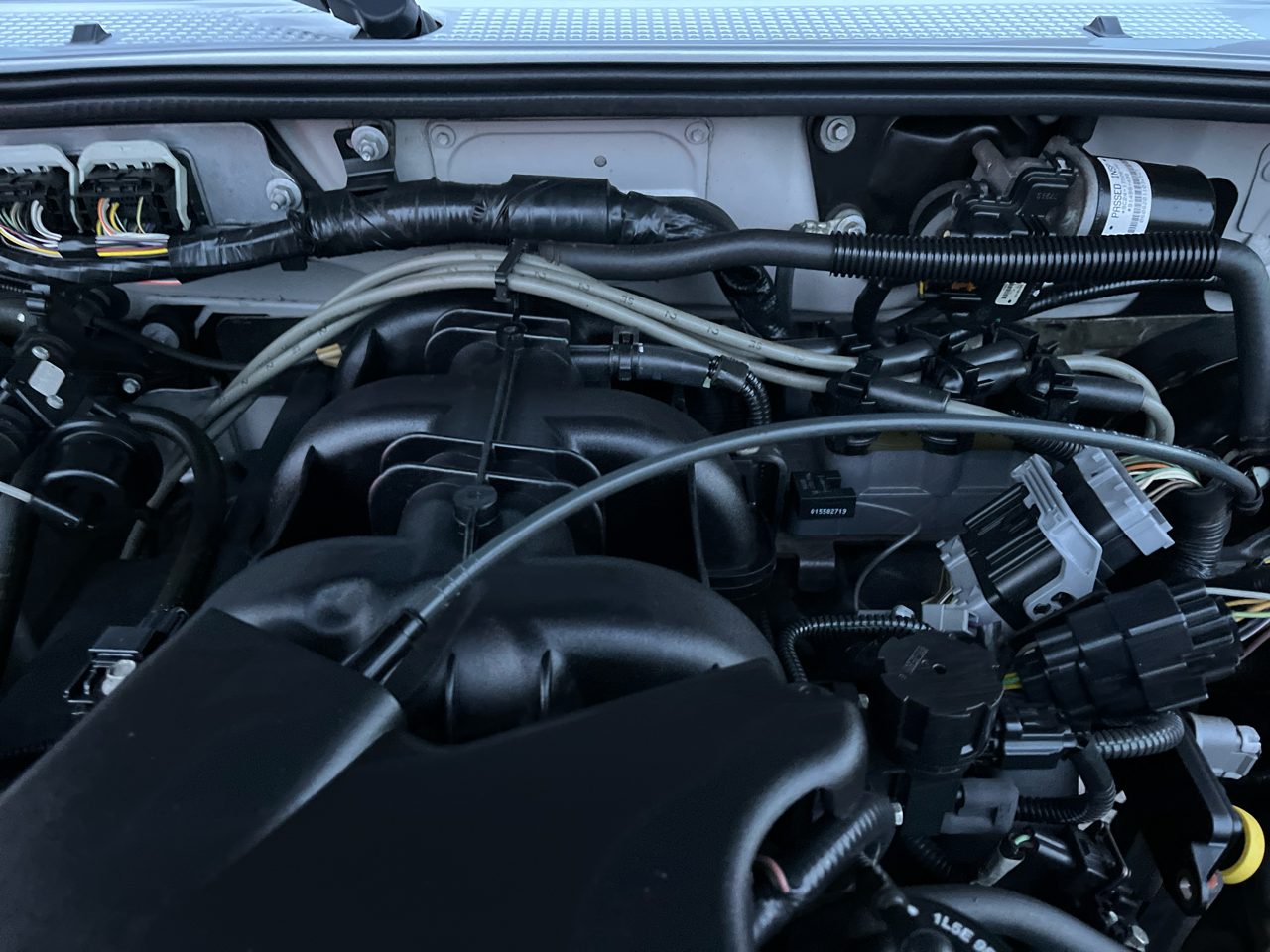 Ford Ranger Supercab 126" WB XLT 4WD 2011