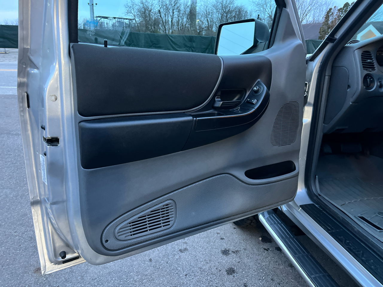 Ford Ranger Supercab 126" WB XLT 4WD 2011