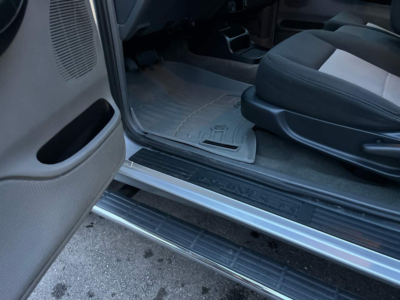 Ford Ranger Supercab 126" WB XLT 4WD 2011