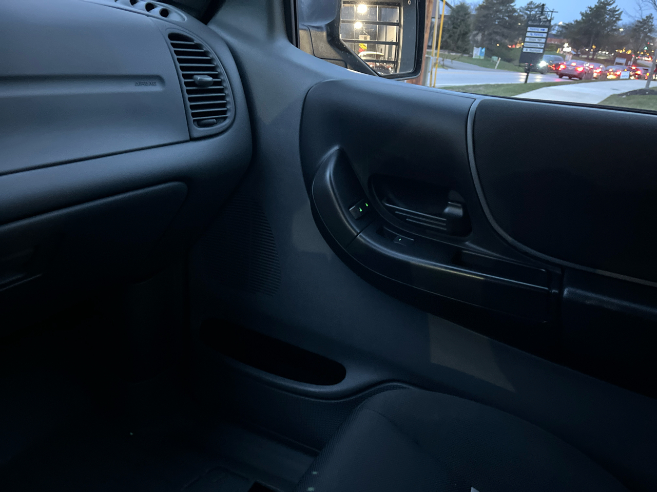 Ford Ranger Supercab 126" WB XLT 4WD 2011