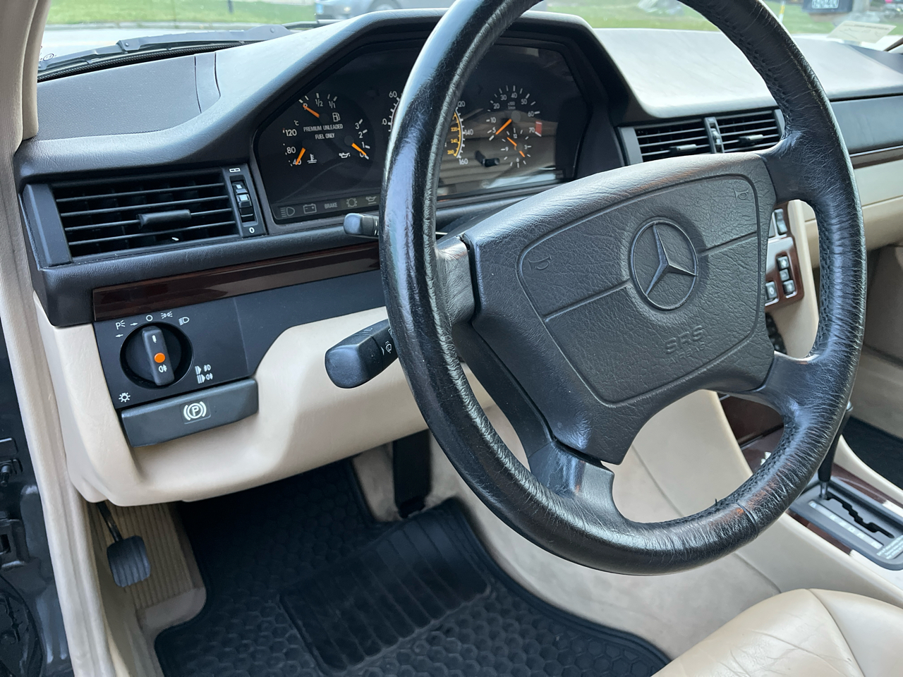 Mercedes-Benz E-Class E320 Cabriolet 1995