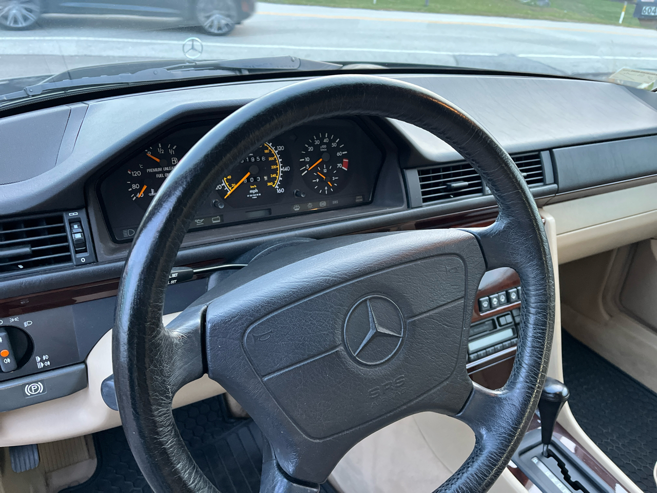 Mercedes-Benz E-Class E320 Cabriolet 1995