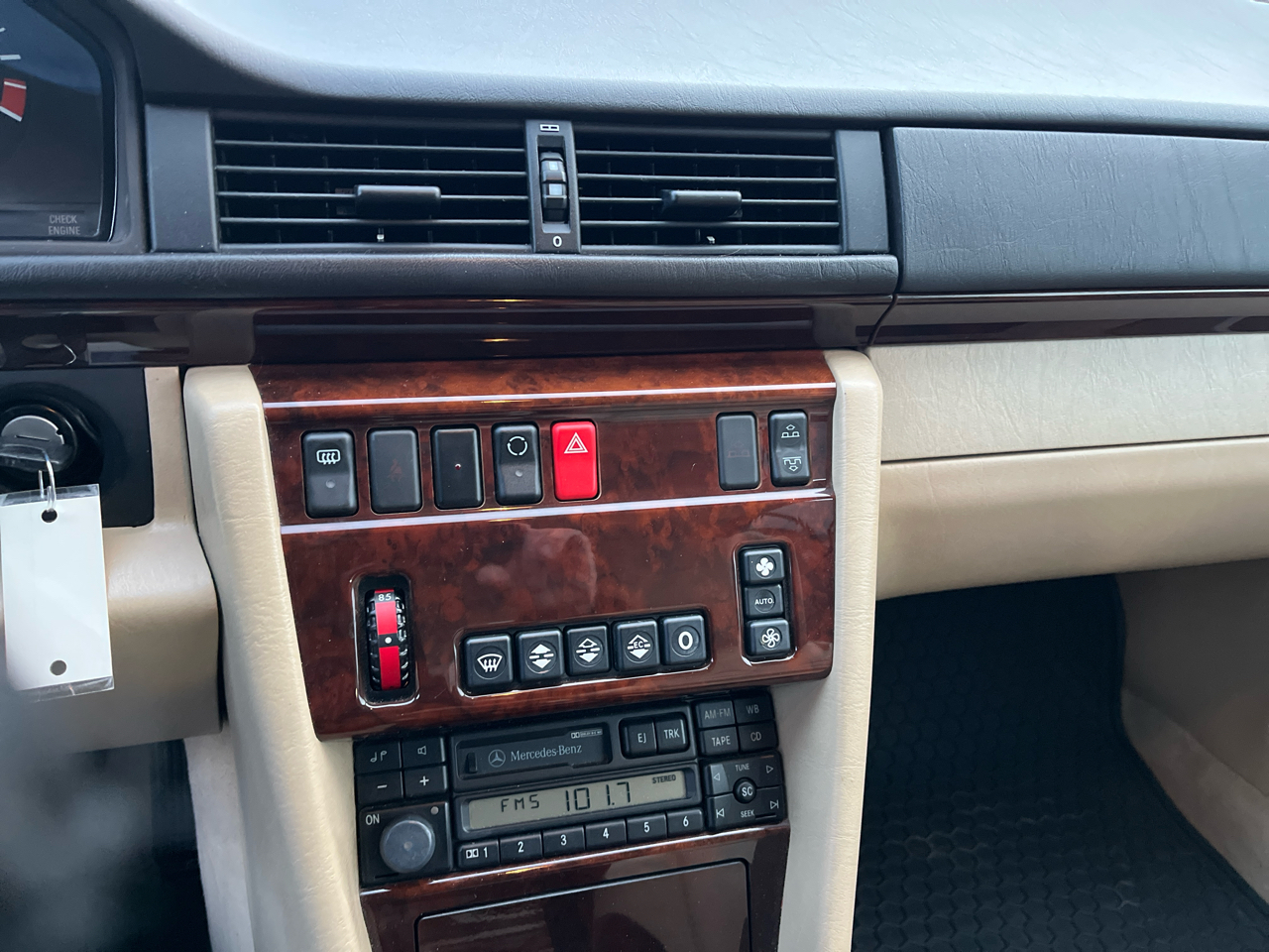 Mercedes-Benz E-Class E320 Cabriolet 1995