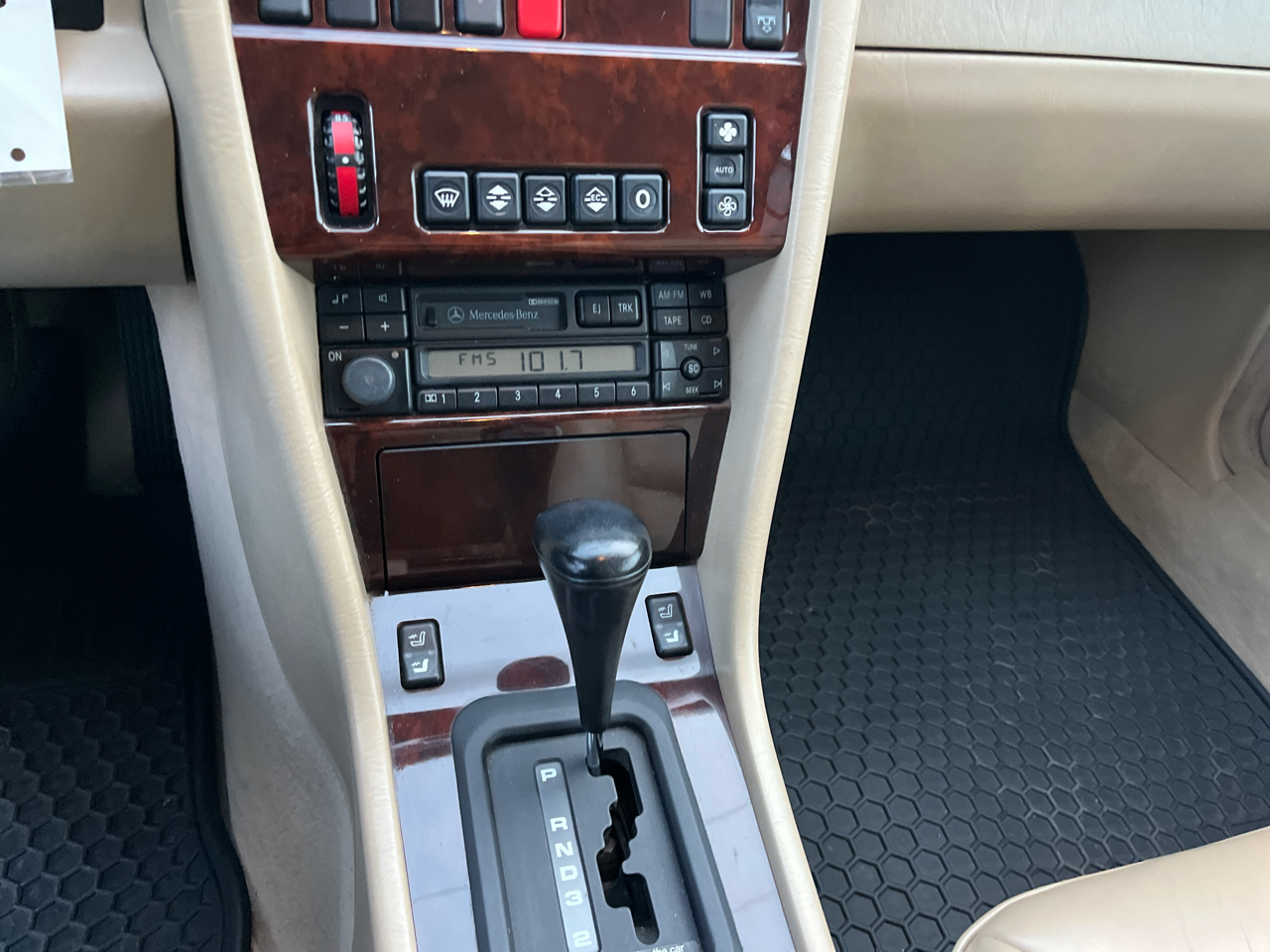 Mercedes-Benz E-Class E320 Cabriolet 1995