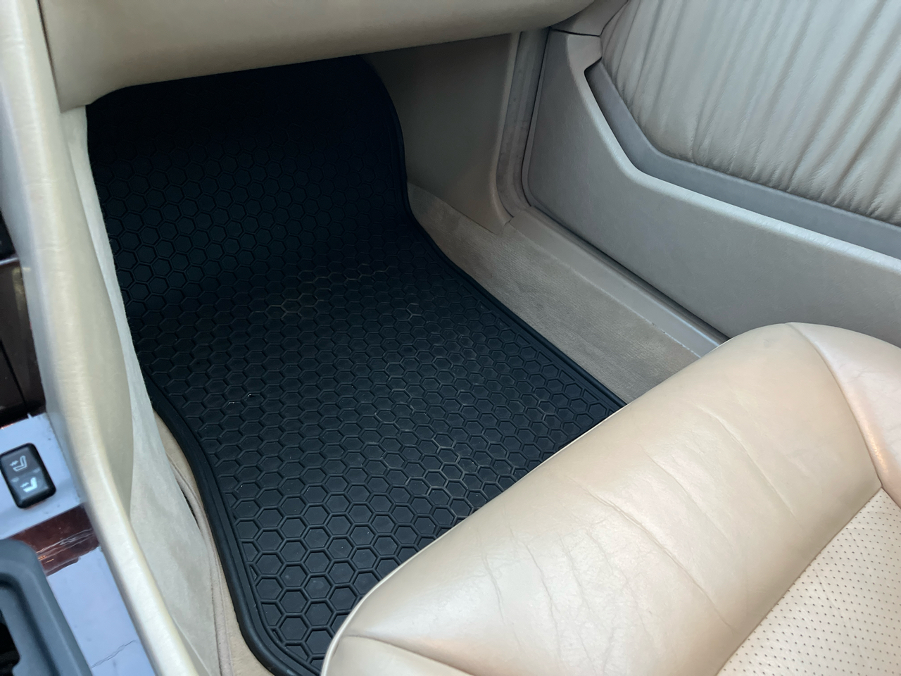 Mercedes-Benz E-Class E320 Cabriolet 1995