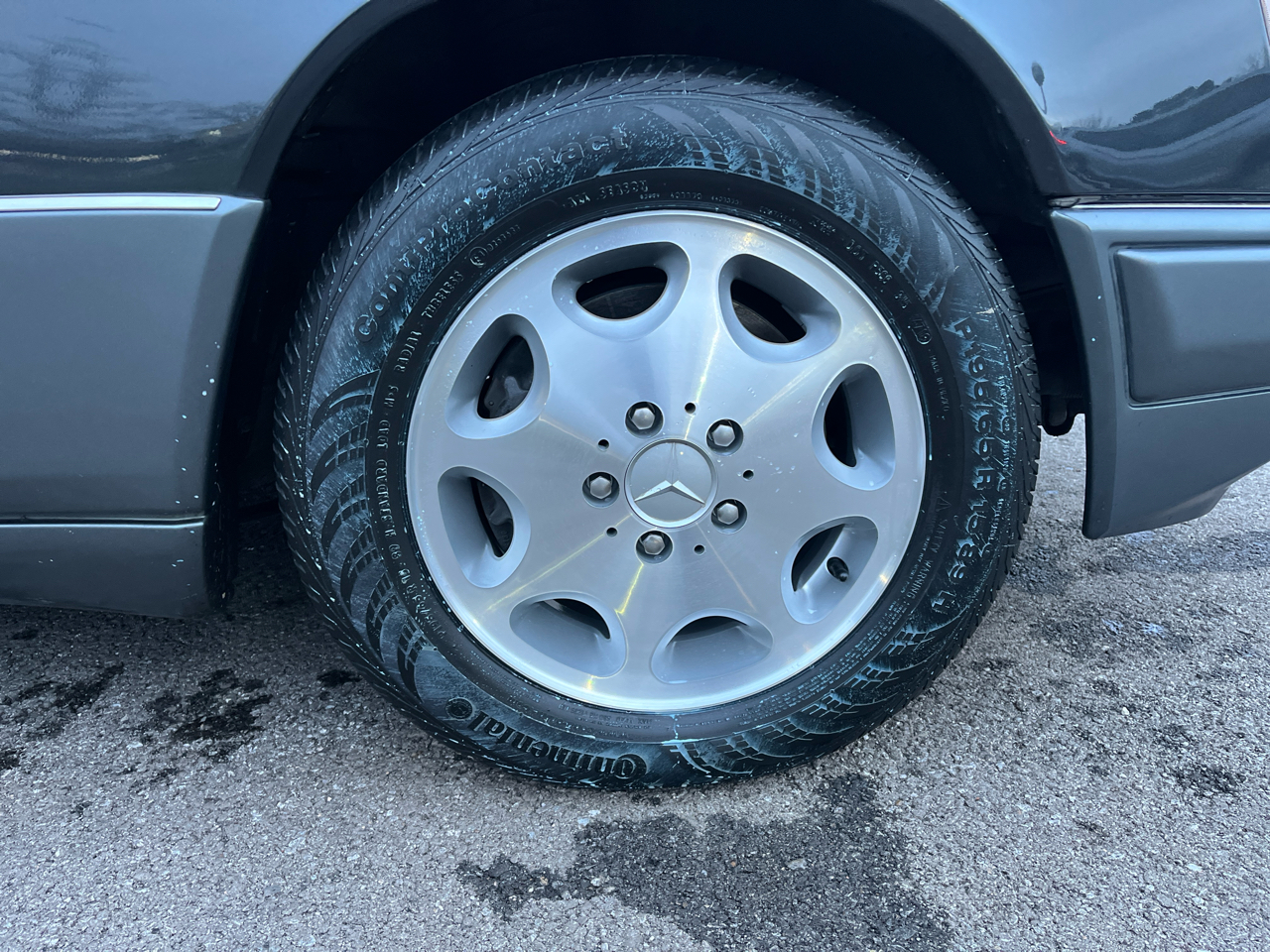 Mercedes-Benz E-Class E320 Cabriolet 1995