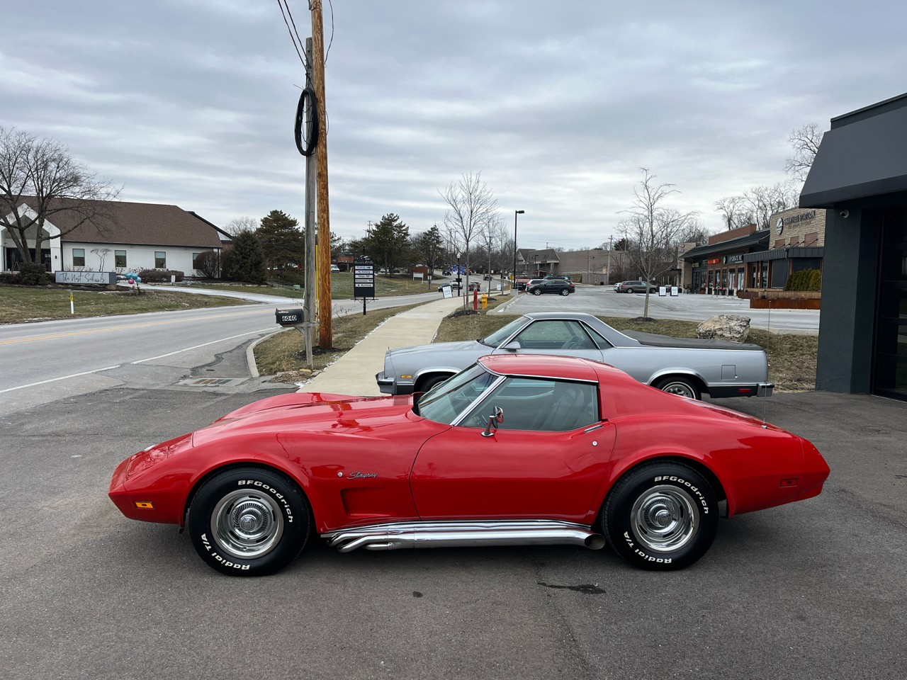 Chevrolet Corvette 2D Coupe 1974