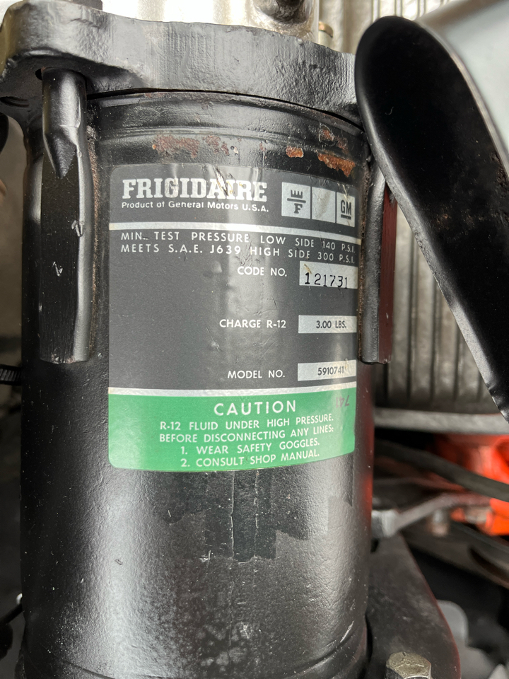 Chevrolet Corvette 2D Coupe 1974