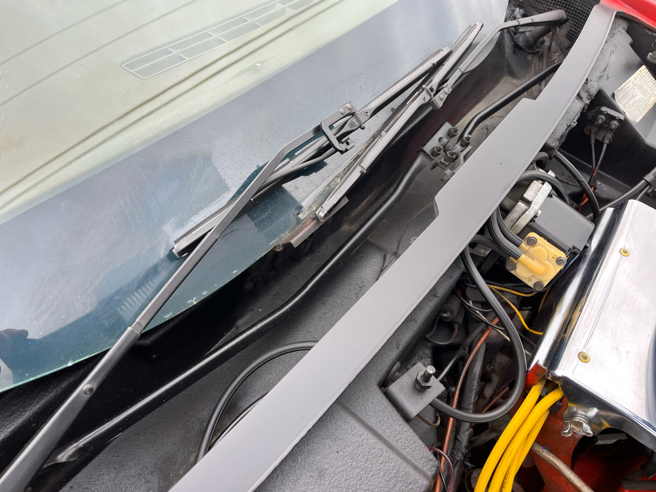 Chevrolet Corvette 2D Coupe 1974