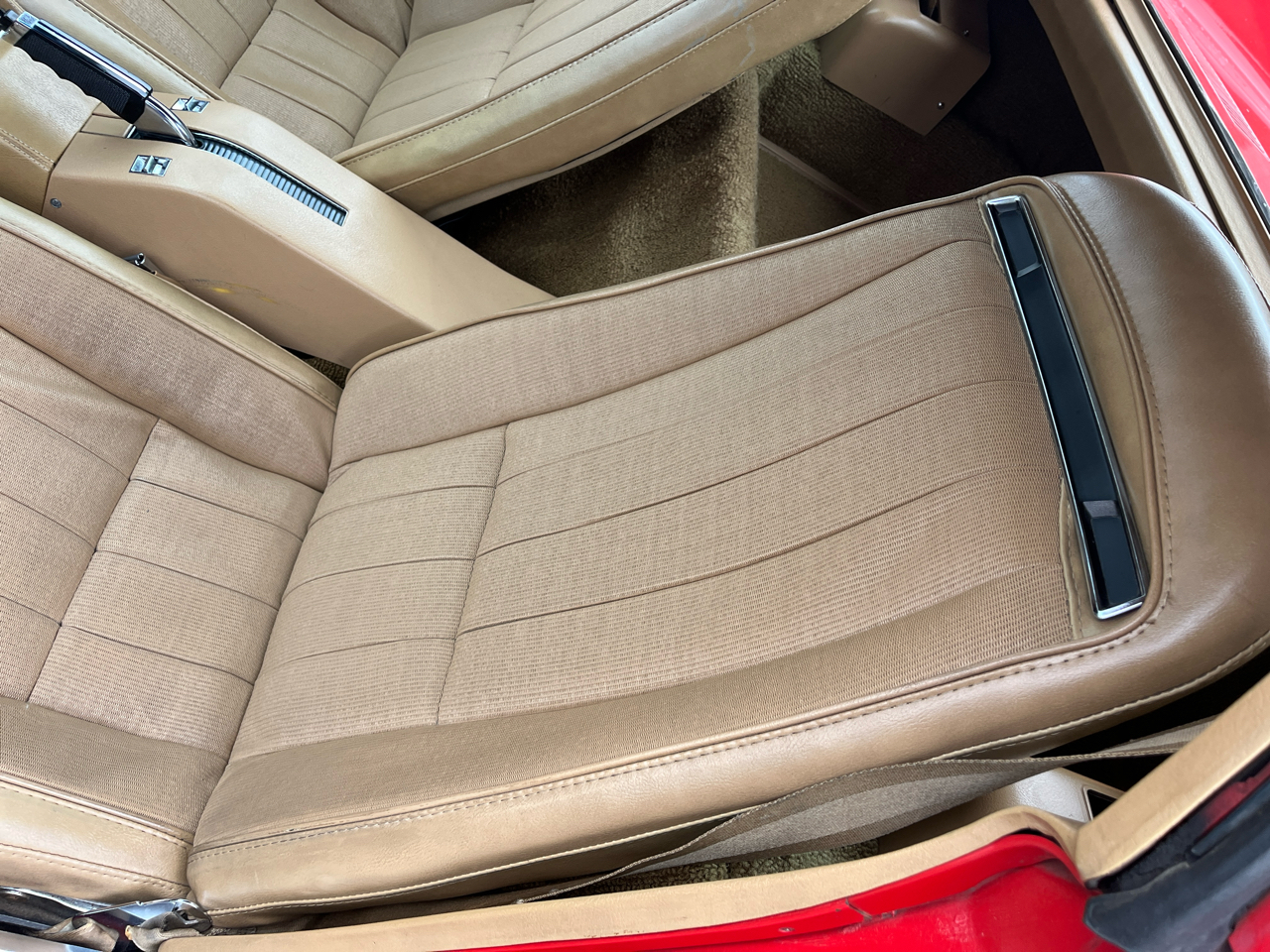 Chevrolet Corvette 2D Coupe 1974